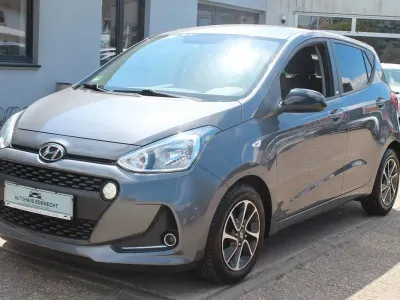 Gebraucht Hyundai i10 YES! 67 PS (49 kW) 2019 Grau Kleinwagen