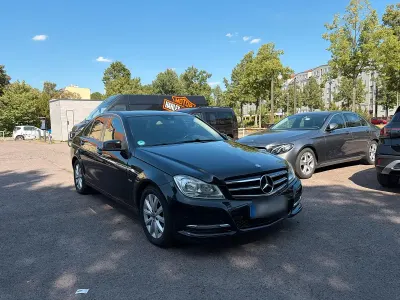 Gebraucht Mercedes C180 184 PS (135 kW) 2011 Schwarz Limousine