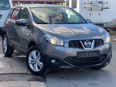 Gebraucht Nissan Qashqai 117 PS (86 kW) 2012 Grau SUV