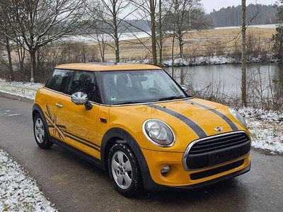 Orange Gebraucht 2017 Mini ONE Kleinwagen | 8.999 € (Guter Preis)