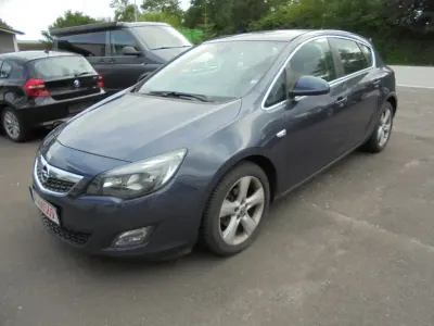 Gebraucht Opel Astra Sport 116 PS (85 kW) 2010 Metro metallic Kombi