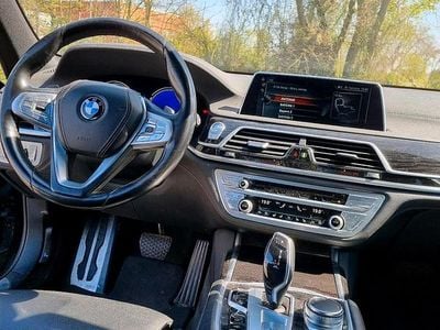 BMW 730