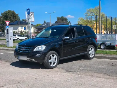 Gebraucht Mercedes ML280 190 PS (139 kW) 2008 Schwarz SUV