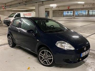 Gebraucht Fiat Grande Punto 65 PS (47 kW) 2010 Blau Kleinwagen