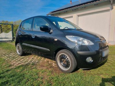 Gebraucht Hyundai i10 78 PS (57 kW) 2009 Schwarz Kleinwagen
