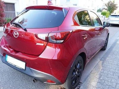 Begagnad Mazda 2 Kizoku 90 HK (66 kW) 2019 Röd Sedan