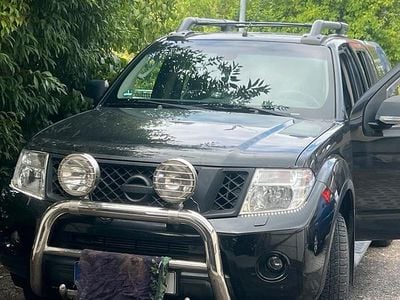Schwarz Gebraucht 2012 Nissan Navara Abholung | 18.000 €