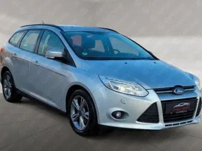Gebraucht Ford Focus Trend 116 PS (85 kW) 2012 Grau Kombi
