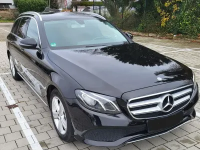 Używany Mercedes E220