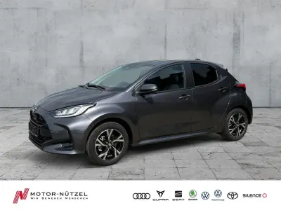 Neu Toyota Yaris 92 PS (67 kW) 2026 Grey metallic Kleinwagen