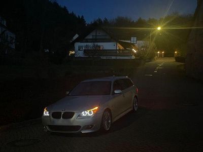 Gebraucht BMW 530 M Sport 218 PS (160 kW) 2005 Silber Kombi
