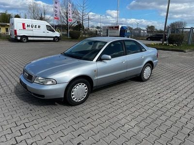 Gebraucht Audi A4 101 PS (74 kW) 1997 Silber Limousine