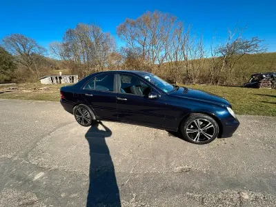 Gebraucht Mercedes C180 Classic 143 PS (105 kW) 2006 Blau Limousine