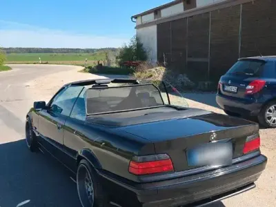 Gebraucht BMW 325 240 PS (176 kW) 1994 Schwarz Cabrio