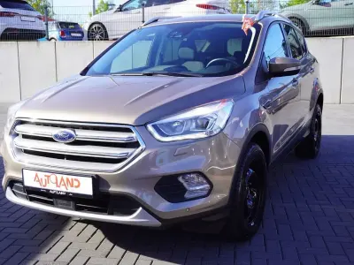 Gebraucht Ford Kuga 120 PS (88 kW) 2019 Gold SUV