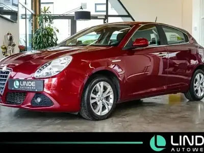 Gebraucht Alfa Romeo Giulietta Turismo 170 PS (125 kW) 2012 Rot Kleinwagen
