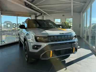 Neu Jeep Avenger North 145 PS (106 kW) 2026 Grau SUV
