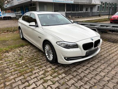 BMW 523