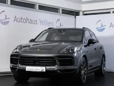 Gebraucht Porsche Cayenne E-Hybrid 462 PS (339 kW) 2020 Grau SUV