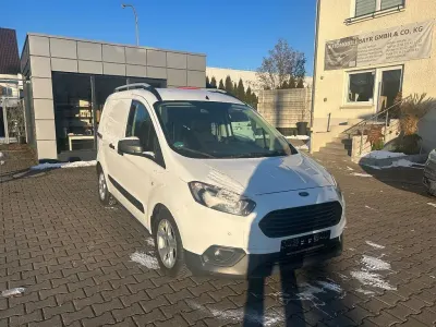 Gebraucht Ford Transit Trend 101 PS (74 kW) 2018 Weiß Van / Kleinbus