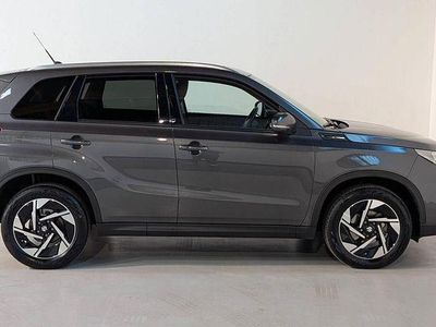 Neu Suzuki Vitara Comfort+ 102 PS (75 kW) 2025 Grau SUV