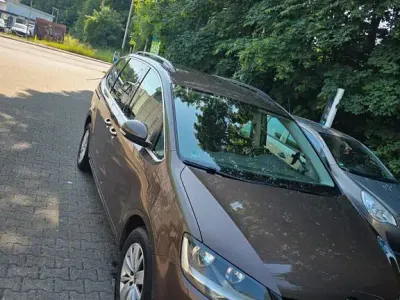 Gebraucht VW Sharan Life 150 PS (110 kW) 2013 Braun Van / Kleinbus