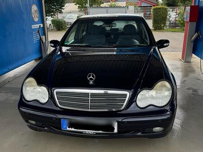Andere farben Gebraucht 2001 Mercedes C180 Limousine | 2.900 € (Fairer Preis)