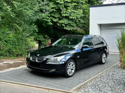 Gebraucht BMW 525 Exclusive 197 PS (144 kW) 2008 Schwarz Kombi