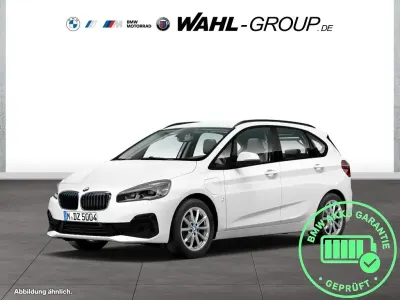 Gebraucht BMW 225 Active Tourer Advantage 224 PS (164 kW) 2019 Weiß Van / Kleinbus