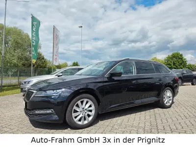Gebraucht Skoda Superb Style 200 PS (147 kW) 2023 Schwarz Kombi
