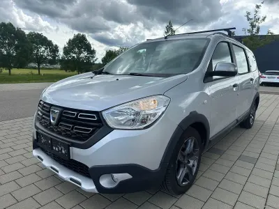 Gebraucht Dacia Lodgy Celebration 116 PS (85 kW) 2017 Grau Van / Kleinbus