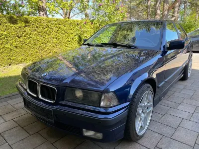 Używany BMW 320 Sport Line 150 KM (110 kW) 1993 Niebieski Sedan/Limuzyna