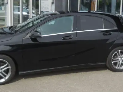 Gebraucht Mercedes A200 Urban 136 PS (100 kW) 2016 Schwarz Kleinwagen