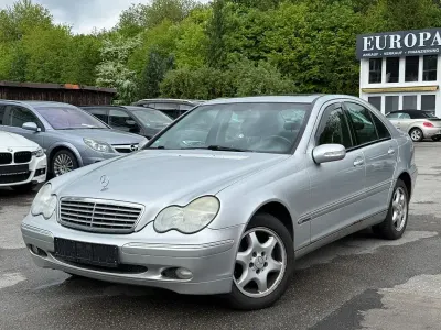 Gebraucht Mercedes C240 Elegance 170 PS (125 kW) 2003 Silber Limousine