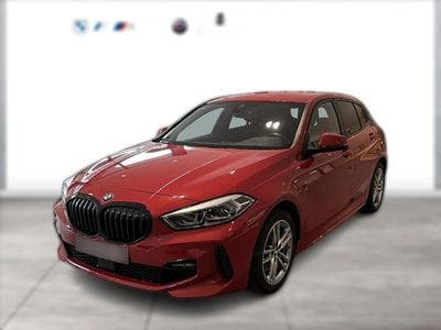 Gebraucht BMW 118 M Sport 136 PS (100 kW) 2023 Rot metallic Kleinwagen
