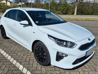 Gebraucht Kia Ceed Edition 7 99 PS (72 kW) 2019 Weiß Kleinwagen