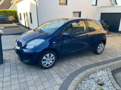 Gebraucht Toyota Yaris Cool 87 PS (63 kW) 2009 Blau Kleinwagen
