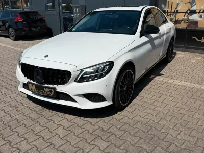 Gebraucht Mercedes C400 Avantgarde 333 PS (244 kW) 2019 Weiß Limousine