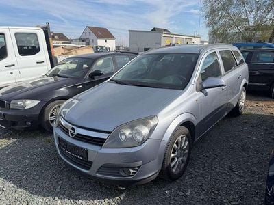 Gebraucht Opel Astra Edition 105 PS (77 kW) 2006 Lichtsilber m2 Kombi