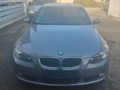 Gebraucht BMW 330 Cabriolet 245 PS (180 kW) 2012 Silber Cabrio