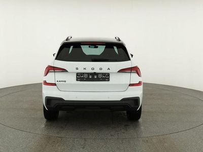 Moon white metallic / dach schwarz Neu 2026 Skoda Kamiq Monte Carlo SUV | 30.995 € (Etwas zu teuer)