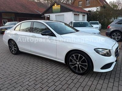 Używany Mercedes E300 Avantgarde 245 KM (180 kW) 2017 Biały Sedan/Limuzyna