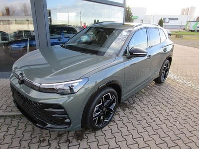 Grün Neu 2025 VW Tiguan Style SUV | 44.950 € (Fairer Preis)