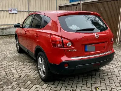 Gebraucht Nissan Qashqai 141 PS (103 kW) 2009 Rot SUV