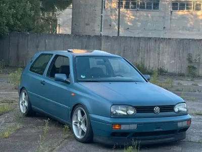 Gebraucht VW Golf III 60 PS (44 kW) 1997 Blau Kleinwagen