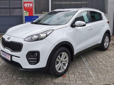 Weiß Gebraucht 2017 Kia Sportage Vision SUV | 15.490 € (Etwas zu teuer)