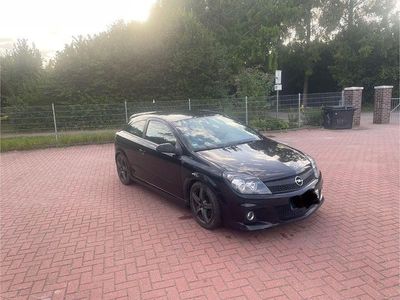 Opel Astra GTC