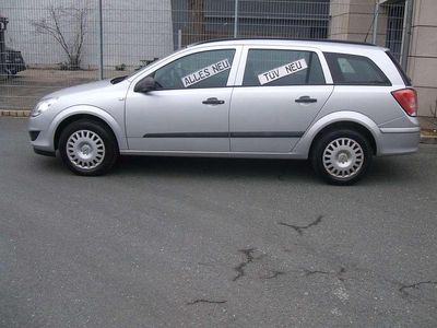 Grau Gebraucht 2010 Opel Astra Kombi | 4.440 € (Fairer Preis)