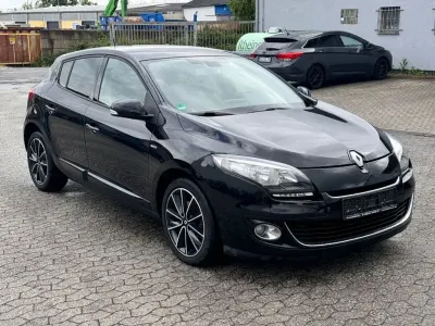Gebraucht Renault Mégane III Bose Edition 110 PS (80 kW) 2012 Schwarz Limousine