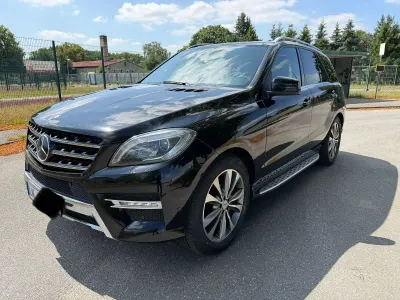 Gebraucht Mercedes ML350 258 PS (189 kW) 2012 Schwarz SUV